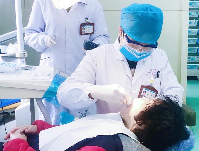 武汉专业的牙齿美白医院推荐超全分析，武汉市第八医院口腔科牙齿美白的优势显著！成为第一